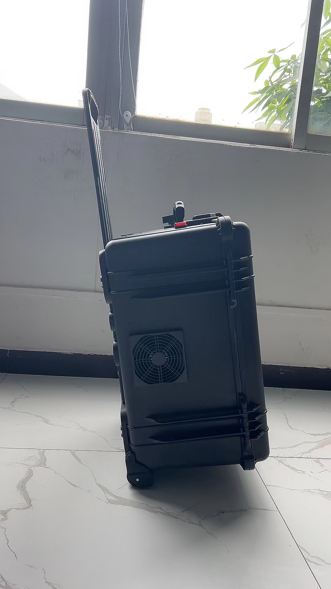 民权手拉箱型移动通信干扰器